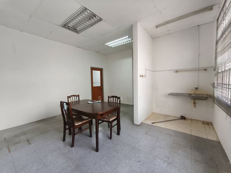 Shop for Rent in Taman Munsyi Ibrahim (Johor Bahru) - Melissa Low - Dining Room - PropertyGuru.com.my
