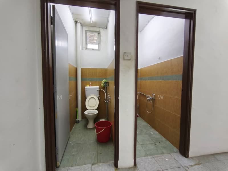 Shop for Rent in Taman Munsyi Ibrahim (Johor Bahru) - Melissa Low - Bathroom - PropertyGuru.com.my