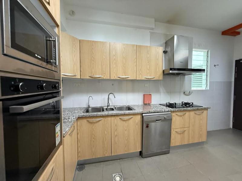 Condominium for Rent at The Bay Residences - Mun Siew Liaw - Wet Kitchen - PropertyGuru.com.my
