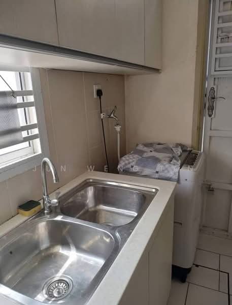 Bukit Indah untuk Untuk Disewa - RM 2,700 /bulan, Mac 2026 - Kitchen - PropertyGuru.com.my