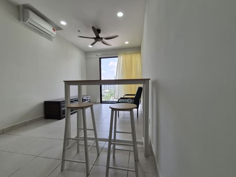 Pangsapuri untuk Disewa di Residensi Max - Ray Oh - Living Room - PropertyGuru.com.my