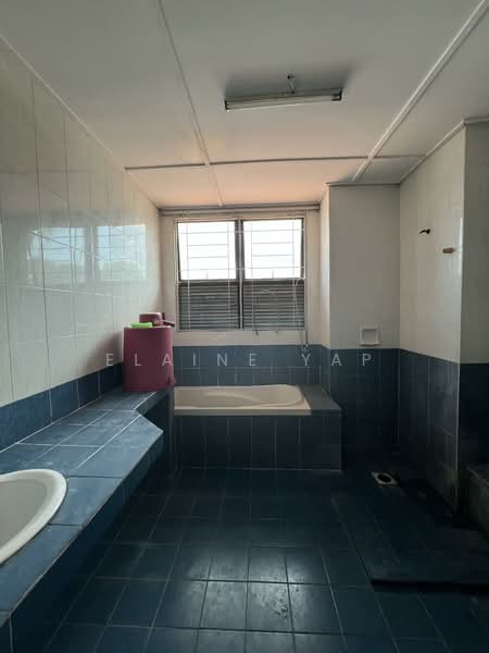 Bandar Bukit Tinggi 2 untuk Untuk Disewa - RM 2,200 /bulan, Mac 2026 - Bathroom - PropertyGuru.com.my