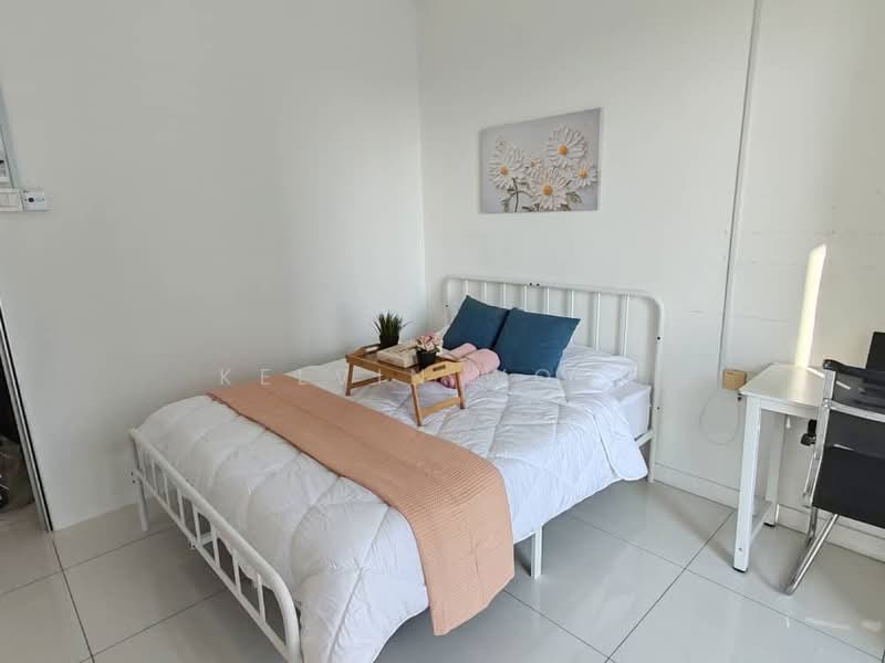 Service Residence for Sale at Skypod Residence - Kelvin Wong - Bedroom - PropertyGuru.com.my