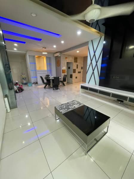 Sri Putramas III / Royal Regent untuk Untuk Dijual - RM 650,000, Mac 2026 - Living Room - PropertyGuru.com.my