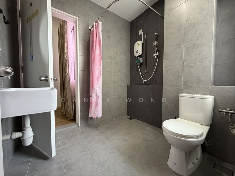2-storey Terraced House for Sale in Bandar Gamuda Gardens (Rawang) - Danny Wong - Bathroom - PropertyGuru.com.my
