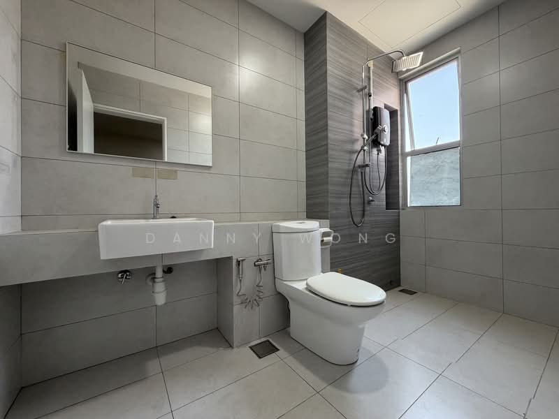 2-storey Terraced House for Sale in Bandar Gamuda Gardens (Rawang) - Danny Wong - Bathroom - PropertyGuru.com.my