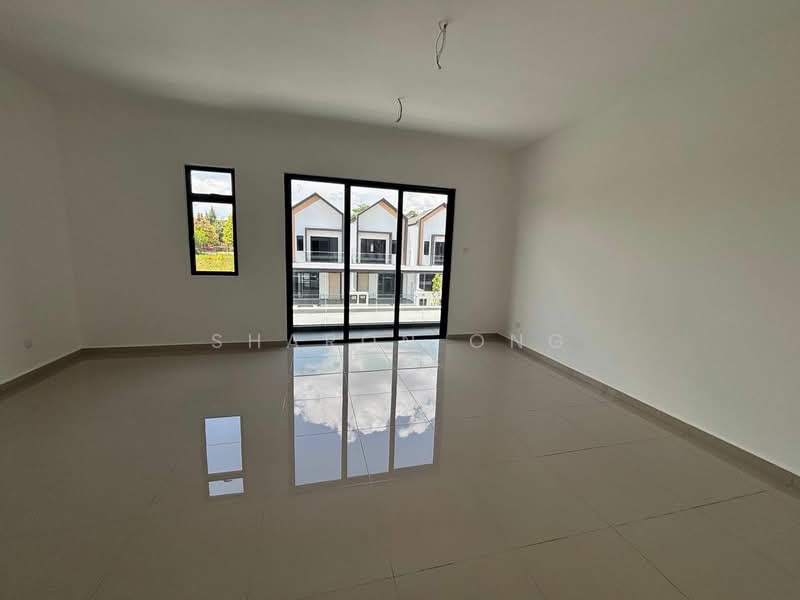 Cluster House for Sale in Taman Adda Heights (Tebrau) - Sharon Ong - Living Room - PropertyGuru.com.my
