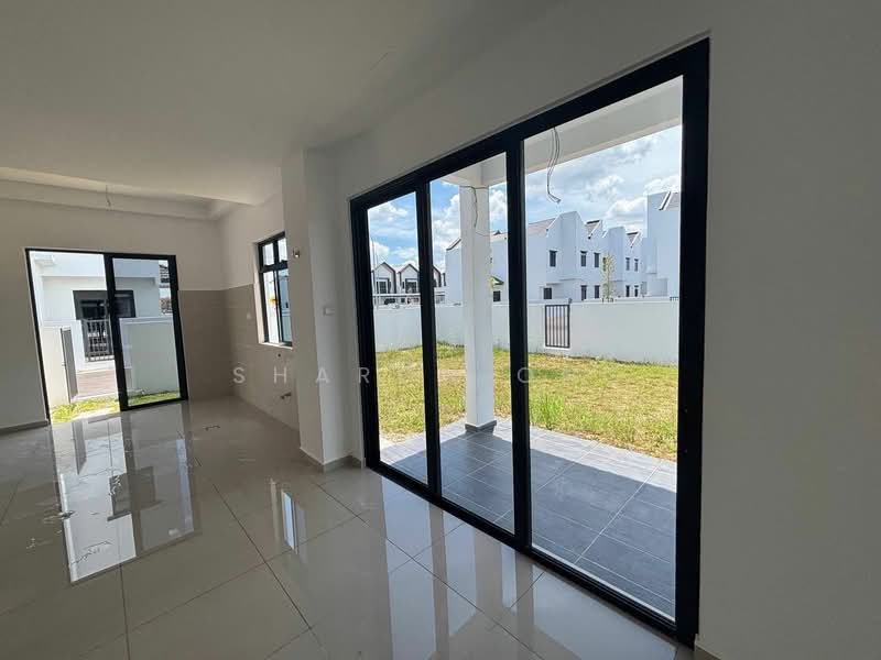 Cluster House for Sale in Taman Adda Heights (Tebrau) - Sharon Ong - Living Room - PropertyGuru.com.my