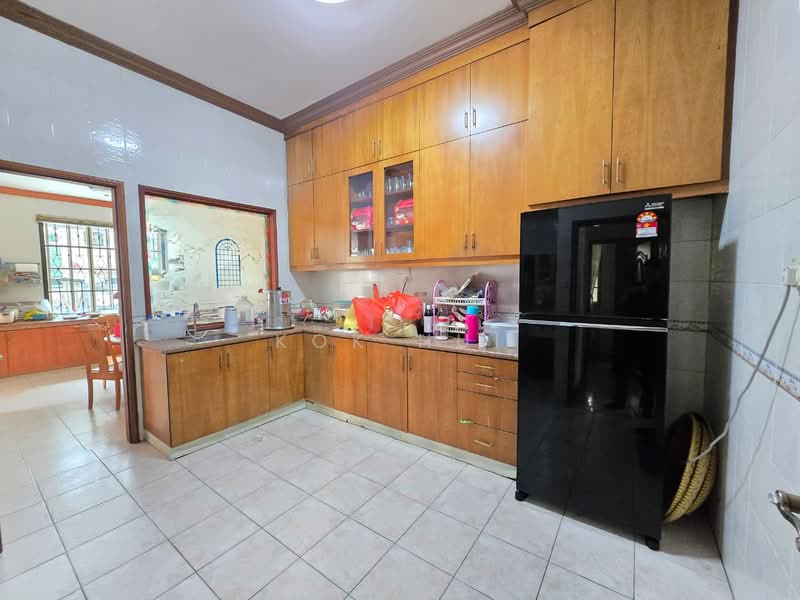Semi-Detached House for Sale in Taman Redang (Johor Bahru) - Kok Hui - Kitchen - PropertyGuru.com.my