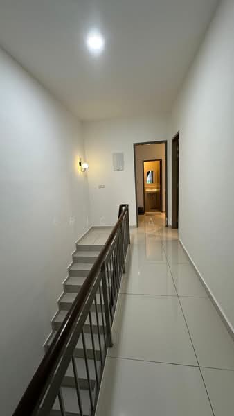 Cluster House for Rent in Austin Crest (Johor Bahru) - Eric Tan - Corridor - PropertyGuru.com.my