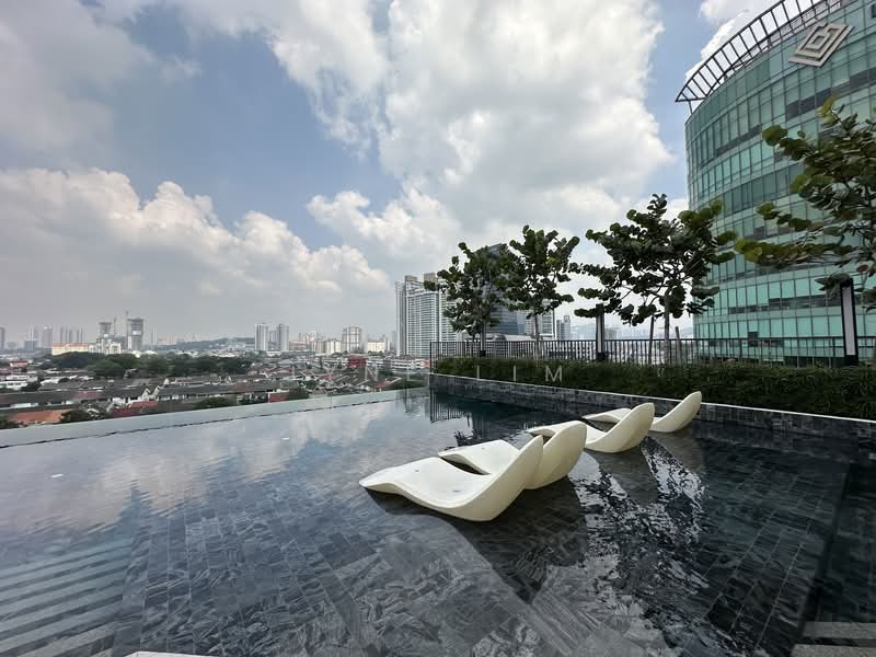 The Mate @ Damansara Jaya untuk Untuk Disewa - RM 3,200 /bulan, Mac 2026 - Pool - PropertyGuru.com.my