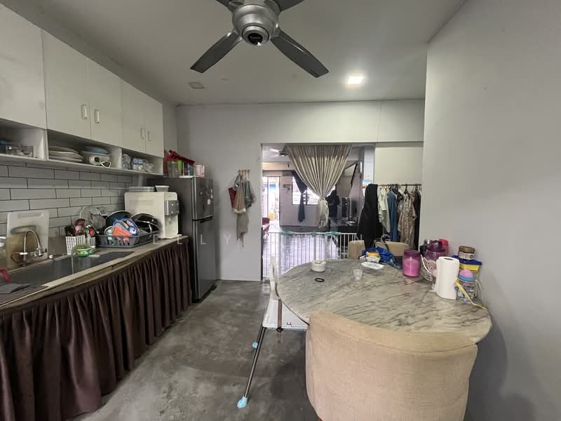 Terraced House for Sale in Seri Kembangan (Selangor) - Elly Chong - Kitchen - PropertyGuru.com.my