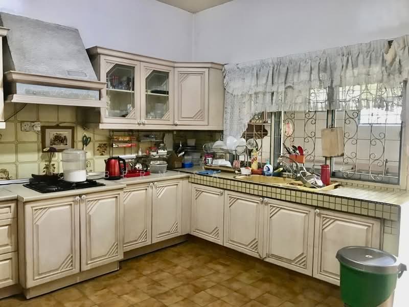 Bungalow for Sale in SS 3, Taman Universiti (Petaling Jaya) - Bernisa Bon - Kitchen - PropertyGuru.com.my