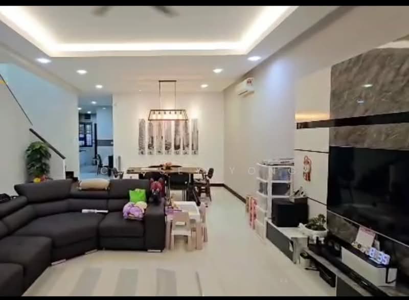2-storey Terraced House for Sale in Bandar Kinrara Seksyen 1 (Bandar Kinrara) - Cassey Yong - Living Room - PropertyGuru.com.my