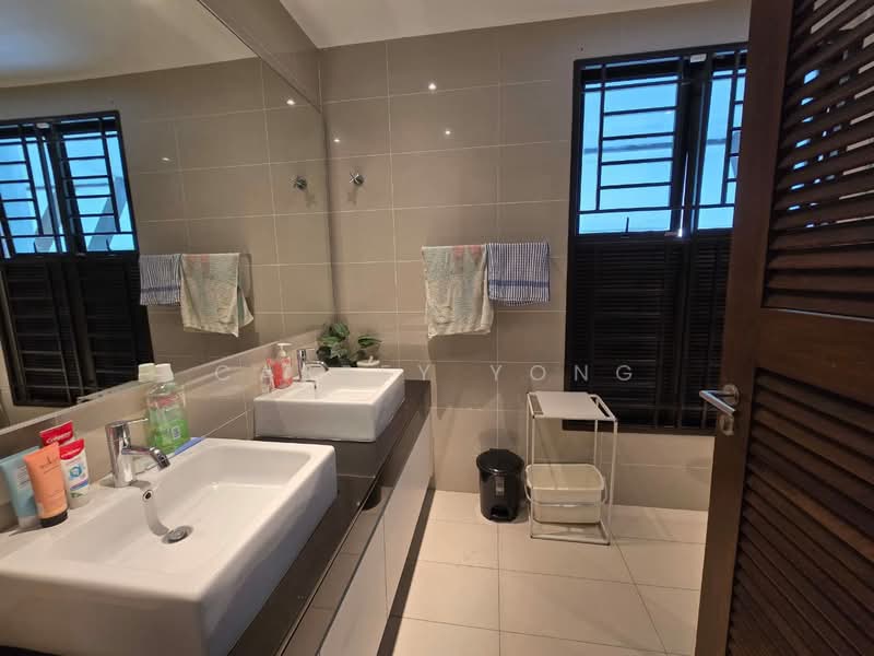 2-storey Terraced House for Sale in Bandar Kinrara Seksyen 1 (Bandar Kinrara) - Cassey Yong - Bathroom - PropertyGuru.com.my