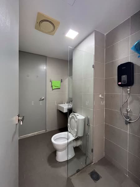 Condominium for Rent at Tropicana Bay Residences - Ee Lin Lim - Bathroom - PropertyGuru.com.my