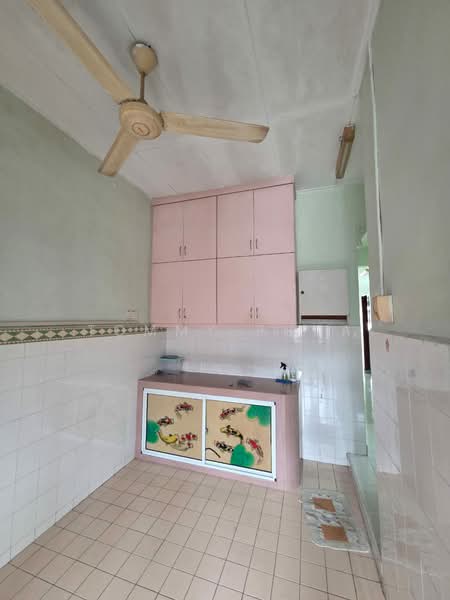 1-storey Terraced House for Rent in Taman Puteri Wangsa (Ulu Tiram) - Tommy Phua - Kitchen - PropertyGuru.com.my