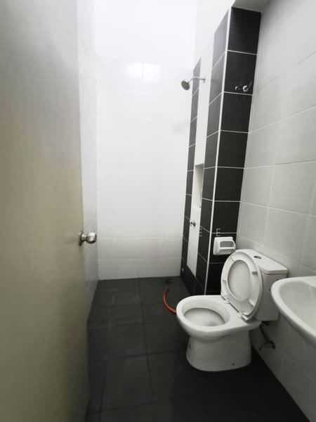 2-storey Terraced House for Sale in Masai (Johor) - Zoey Lee - Bathroom - PropertyGuru.com.my
