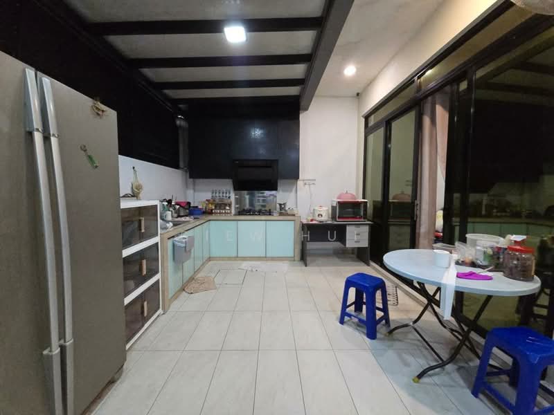 Taman Sri Intan untuk Untuk Dijual - RM 2,800,000, Mac 2026 - Kitchen - PropertyGuru.com.my