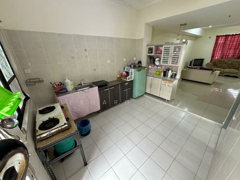 2-storey Terraced House for Sale in Bandar Tasik Puteri (Rawang) - Bernard Ong - Kitchen - PropertyGuru.com.my