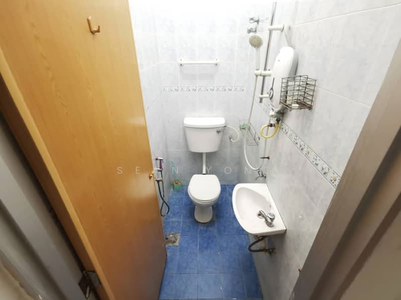 1-storey Terraced House for Sale in Taman Selayang Jaya (Selayang) - Sean Yong - Bathroom - PropertyGuru.com.my
