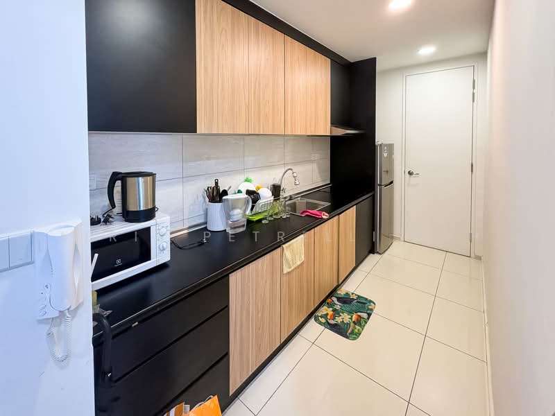 Condominium for Rent at The Robertson - Aeric Petrelli Goh - Kitchen - PropertyGuru.com.my