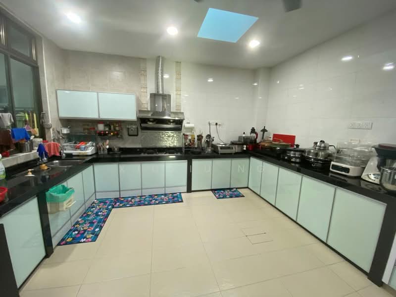Semi-Detached House for Sale in Taman Sutera Utama (Skudai) - Xiuxiu Ng - Kitchen - PropertyGuru.com.my