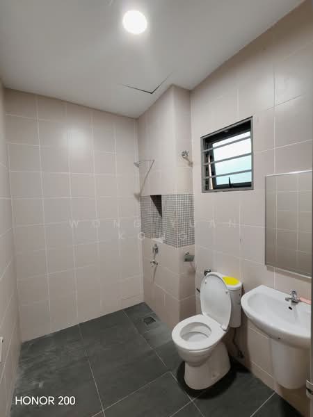 Nahara Bandar Bukit Raja untuk Untuk Disewa - RM 2,200 /bulan, Mac 2026 - Bathroom - PropertyGuru.com.my