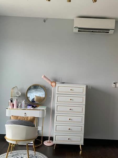 Apartment for Sale at Almas - Braden Tan - Bedroom - PropertyGuru.com.my