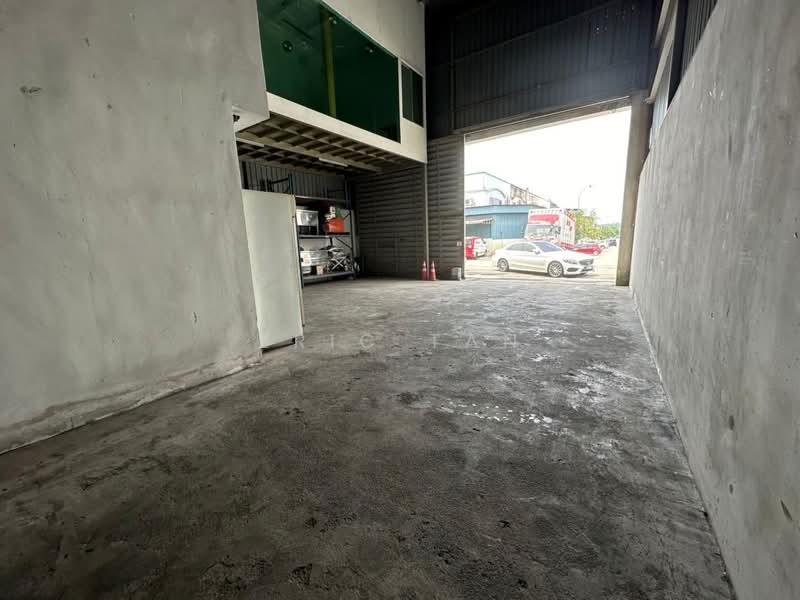 Jalan Satria @ Taman Sri Yaacob Skudai untuk Untuk Disewa - RM 7,500 /bulan, Mac 2026 - Exterior - PropertyGuru.com.my