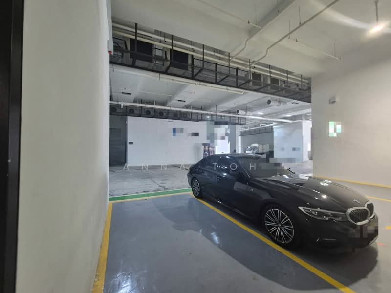 Gudang untuk Dijual di Taman Sains Selangor (Kota Damansara) - Anna Toh - Car Park - PropertyGuru.com.my