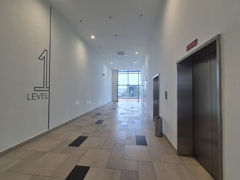 Gudang untuk Dijual di Taman Sains Selangor (Kota Damansara) - Anna Toh - Corridor - PropertyGuru.com.my