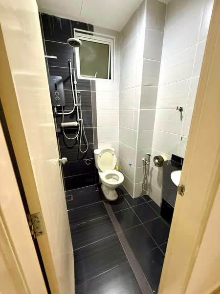 The Oasis untuk Untuk Disewa - RM 2,000 /bulan, Mac 2026 - Bathroom - PropertyGuru.com.my