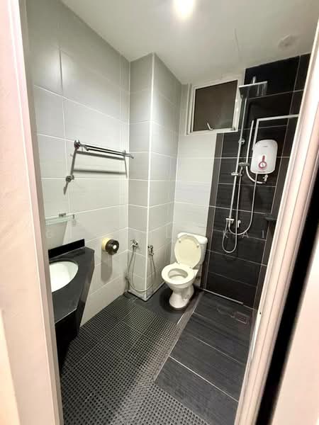 The Oasis untuk Untuk Disewa - RM 2,000 /bulan, Mac 2026 - Bathroom - PropertyGuru.com.my