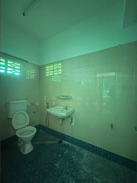 2-storey Terraced House for Sale in Kajang (Selangor) - Zarema Kulbuzheva - Bathroom - PropertyGuru.com.my
