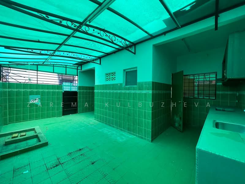 2-storey Terraced House for Sale in Kajang (Selangor) - Zarema Kulbuzheva - Kitchen - PropertyGuru.com.my