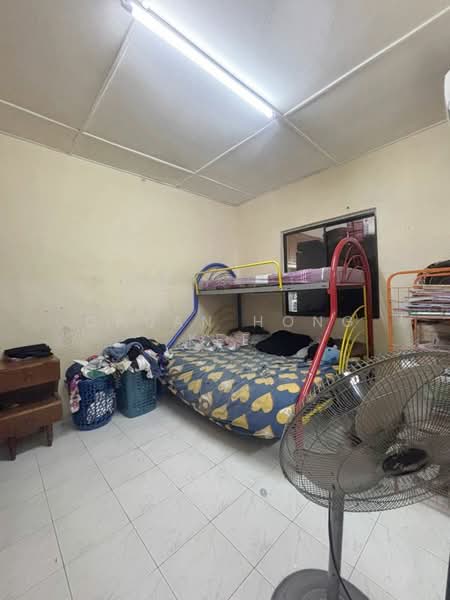 Taman Sri Pulai untuk Untuk Dijual - RM 325,000, Mac 2026 - Bedroom - PropertyGuru.com.my