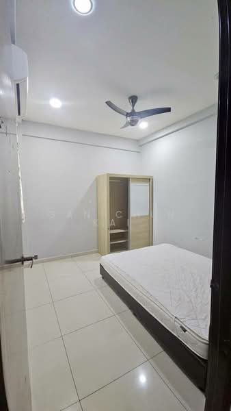 The Oasis untuk Untuk Disewa - RM 2,000 /bulan, Mac 2026 - Bedroom - PropertyGuru.com.my