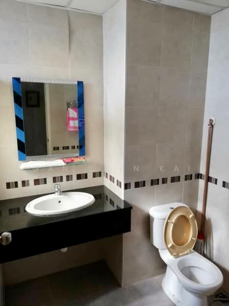 Condominium for Rent at Bayswater Resort Condominium - Gan Chun Kai - Bathroom - PropertyGuru.com.my
