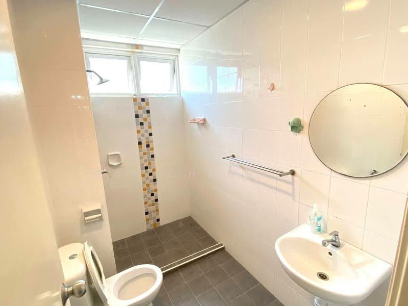 Condominium for Rent at Bayswater Resort Condominium - Gan Chun Kai - Bathroom - PropertyGuru.com.my