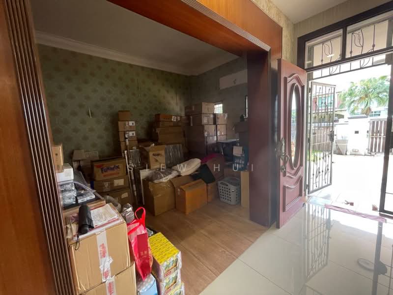 Semi-Detached House for Sale in Taman Impian Emas (Skudai) - Siew Hui - Entrance - PropertyGuru.com.my