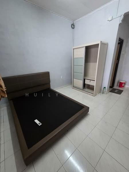 1-storey Terraced House for Rent in Taman Puteri Wangsa (Ulu Tiram) - Huily Woon - Bedroom - PropertyGuru.com.my