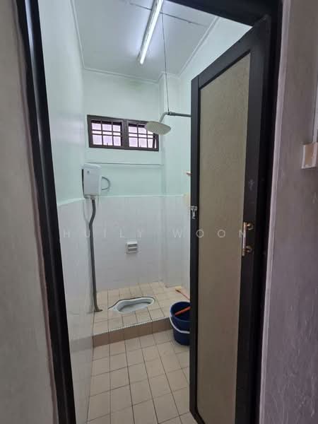 1-storey Terraced House for Rent in Taman Puteri Wangsa (Ulu Tiram) - Huily Woon - Bathroom - PropertyGuru.com.my