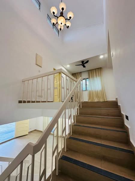 Untuk Disewa - Taman Pelangi