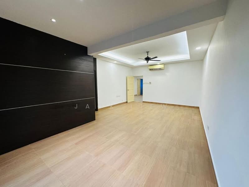 Untuk Disewa - Taman Pelangi