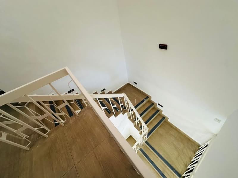 Untuk Disewa - Taman Pelangi