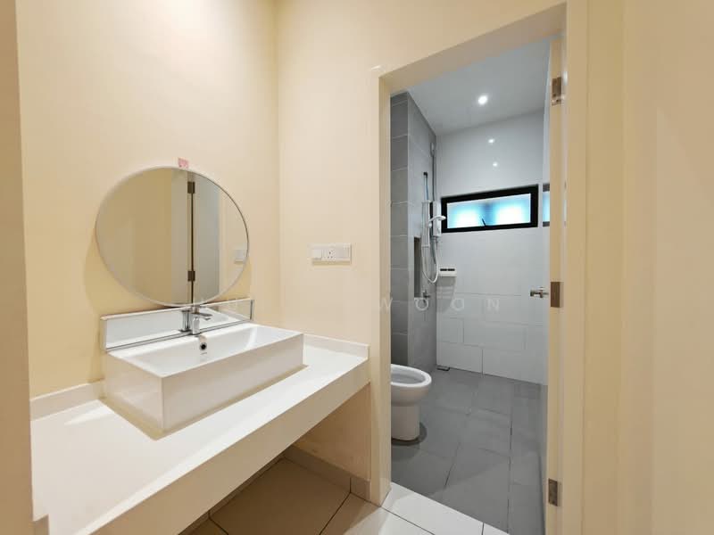 Taman Pelangi Indah untuk Untuk Dijual - RM 1,000,000, Mac 2026 - Bathroom - PropertyGuru.com.my