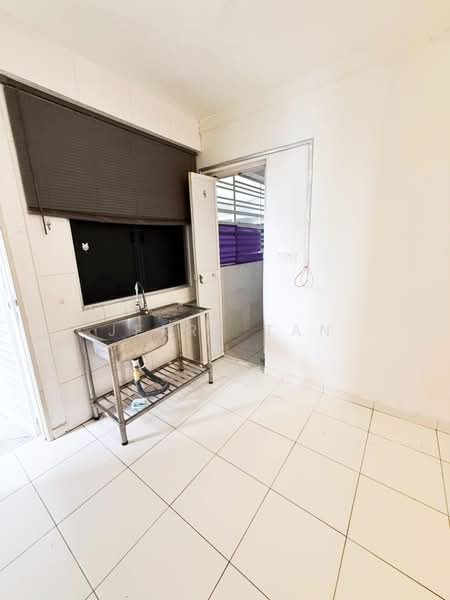 Condominium for Rent at TRI PINNACLE - Jerry Tan - Kitchen - PropertyGuru.com.my