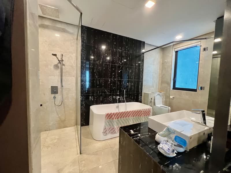 Servis Apartment untuk Dijual di Damansara City Residency (DC Residensi) - Bernisa Bon - Bathroom - PropertyGuru.com.my