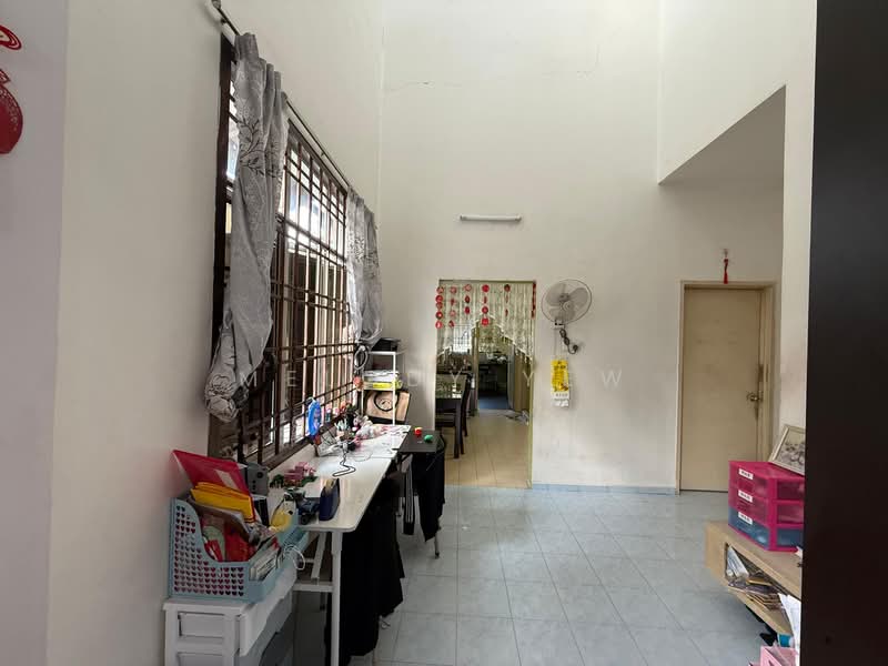 Taman Setia Indah untuk Untuk Dijual - RM 538,000, Mac 2026 - Living Room - PropertyGuru.com.my